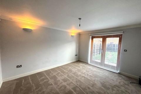 3 bedroom house to rent, Station Road, Rushton NN14