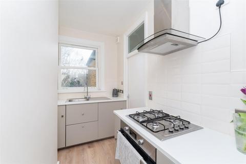 Studio for sale, Carlyle Road, Ealing W5