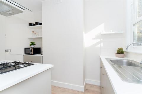 Studio for sale, Carlyle Road, Ealing W5