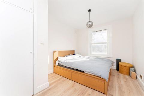91b Carlyle Road, London, W5 4BP