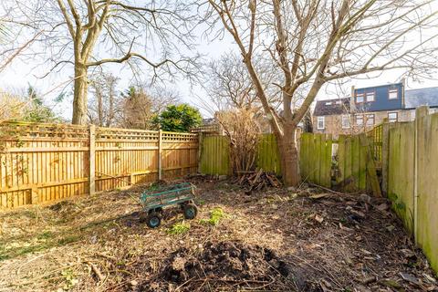91b Carlyle Road, London, W5 4BP