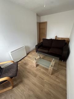 2 bedroom flat to rent, Plymouth Grove, Manchester M13