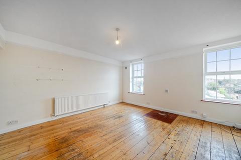 Upper Richmond Road, London, London, SW15