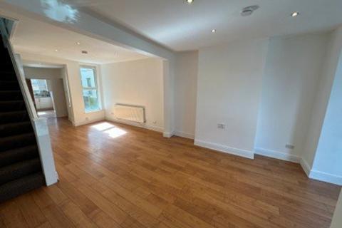 3 bedroom house to rent, Stamford Street, Old Trafford, Manchester, M16