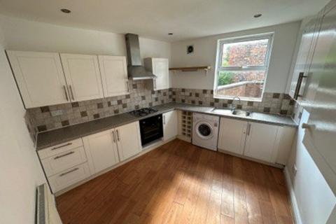 3 bedroom house to rent, Stamford Street, Old Trafford, Manchester, M16