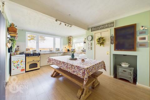 4 bedroom detached bungalow for sale, The Street, Tharston, Norwich