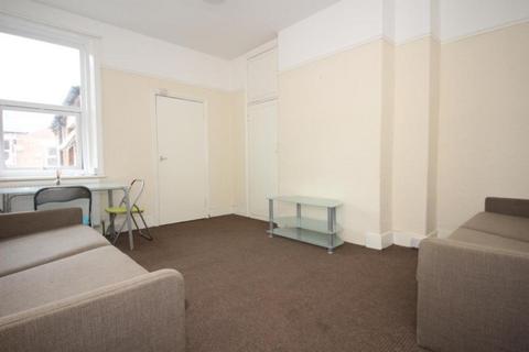 3 bedroom house to rent, Coniston Avenue, Newcastle upon Tyne NE2