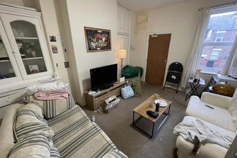 3 bedroom ground floor flat to rent, Coniston Avenue, Newcastle upon Tyne NE2