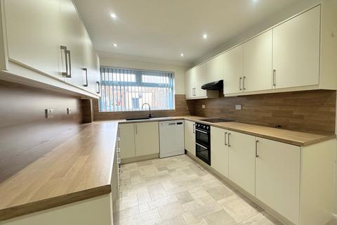 3 bedroom terraced house for sale, Kinver Close, Bolton, BL3