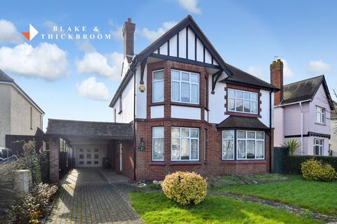 3 bedroom detached house for sale, Vicarage Gardens, Clacton-on-Sea