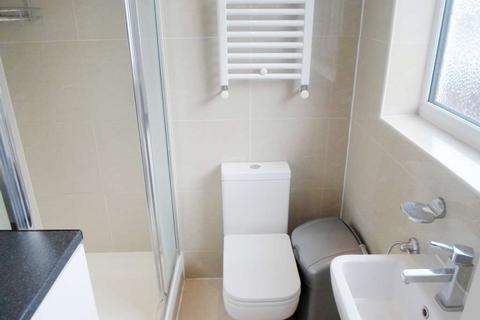 Studio to rent, Abbey Road, Park Royal