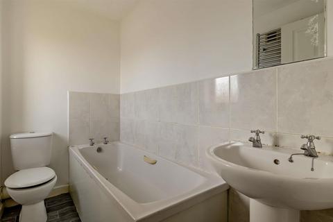 1 Smedley Close, Nottingham, NG8 5BZ