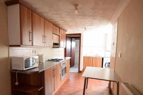 2 bedroom flat to rent, Apartment A, Beach Road, South Shields