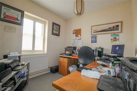 17 Taylors View, Trowbridge, BA14 8TG