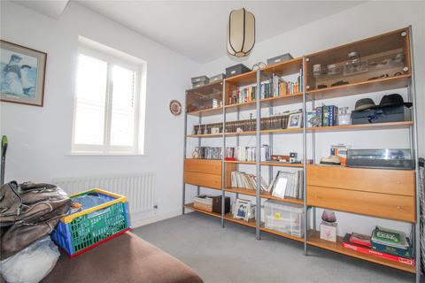 17 Taylors View, Trowbridge, BA14 8TG