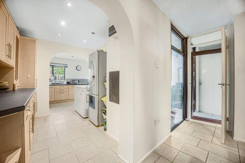 3 bedroom end of terrace house for sale, Fosse Close, Cirencester, Gloucestershire, GL7