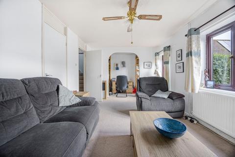 3 bedroom end of terrace house for sale, Fosse Close, Cirencester, Gloucestershire, GL7