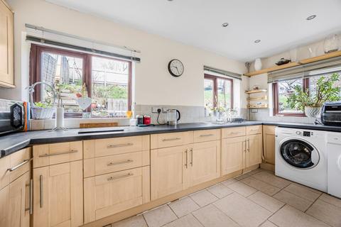 3 bedroom end of terrace house for sale, Fosse Close, Cirencester, Gloucestershire, GL7