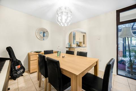 undefined, Fosse Close, Cirencester, Gloucestershire, GL7