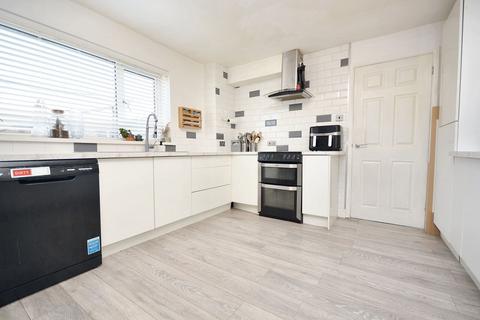 3 bedroom terraced house for sale, Badlesmere Close, Ashford TN23