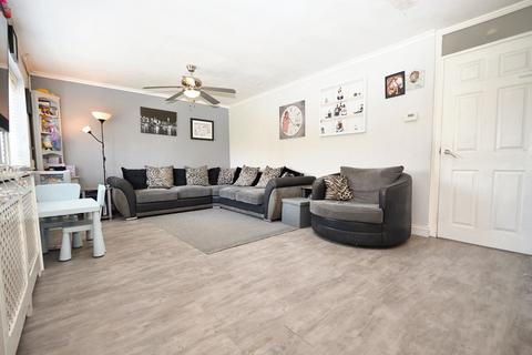 13 Badlesmere Close, Ashford, TN23 5TA