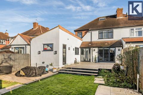 83 Seaforth Gardens, Epsom, KT19 0LP