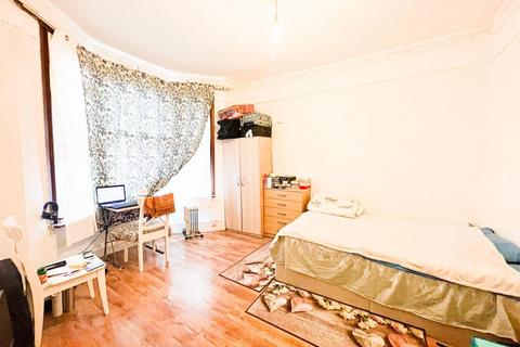 40 Warren Road, Leyton, London, E10 5QA