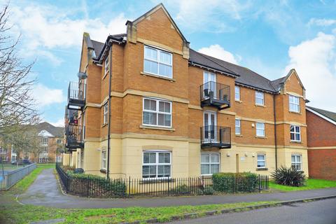 2 bedroom flat for sale, Alder Road, Aylesbury HP22