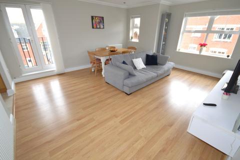 2 bedroom flat for sale, Alder Road, Aylesbury HP22