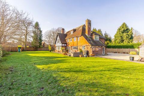 5 bedroom detached house for sale, Conford Drive, Shalford, GU4