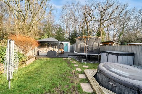 50 Bracken Road, North Baddesley, Southampton, SO52 9DN