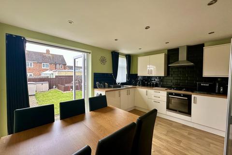 2 bedroom terraced house for sale, Ullswater Way, Newcastle upon Tyne, NE5