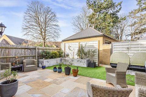 4 bedroom end of terrace house for sale, Queenswood Crescent, Englefield Green, Egham, Surrey, TW20