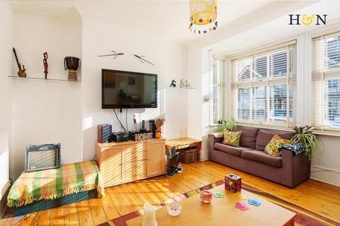 2 bedroom flat for sale, Lyndhurst Road, Hove BN3