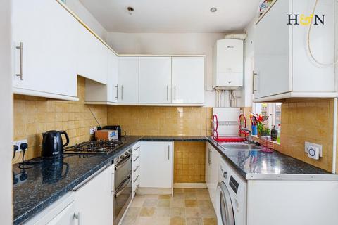 2 bedroom flat for sale, Lyndhurst Road, Hove BN3