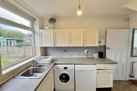 3 bedroom semi-detached house to rent, Greylands Road, Manchester, M20 5PJ