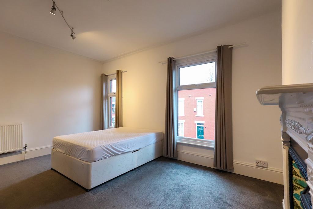 Bedroom 4 (2)