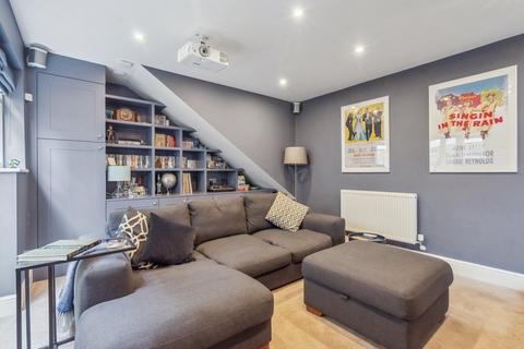 8 Joiners Lane, Chalfont St Peter, Gerrards Cross, SL9 0AA