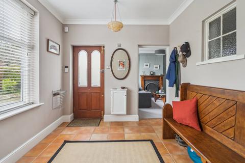 8 Joiners Lane, Chalfont St Peter, Gerrards Cross, SL9 0AA