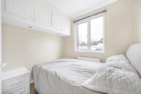 1 bedroom maisonette for sale, Florida Court, Bath Road, Reading