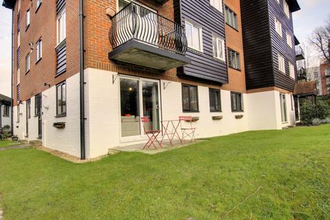 2 bedroom apartment for sale, Great Heathmead, Pinfold House Great Heathmead, RH16