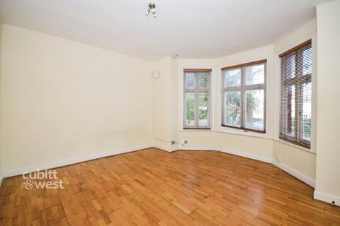 Studio to rent, Cavendish Road Redhill RH1