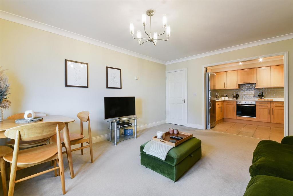 ISABELLA APARTMENTS, FLAT 1- (3).jpg