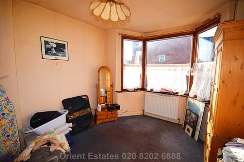 3 bedroom semi-detached house for sale, Audley Road, London