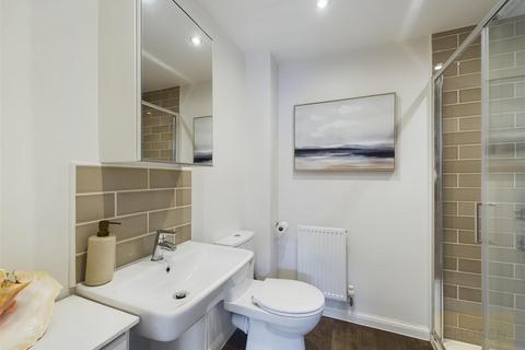 34 Bircher Way, Hucclecote, Gloucester, GL3 3QL