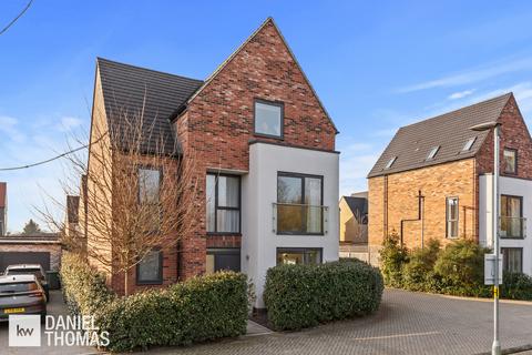 13 Willow Tree Drive, Waltham Cross, EN8 7FL