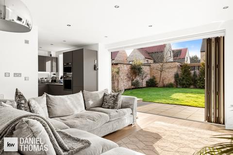 13 Willow Tree Drive, Waltham Cross, EN8 7FL