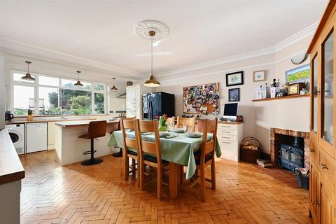 5a Channel View, Bexhill-on-sea, TN40 1JT