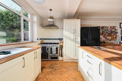 5a Channel View, Bexhill-on-sea, TN40 1JT