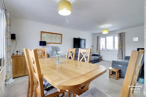 4 Neal Croft, Whittington, Lichfield, WS14 9PH